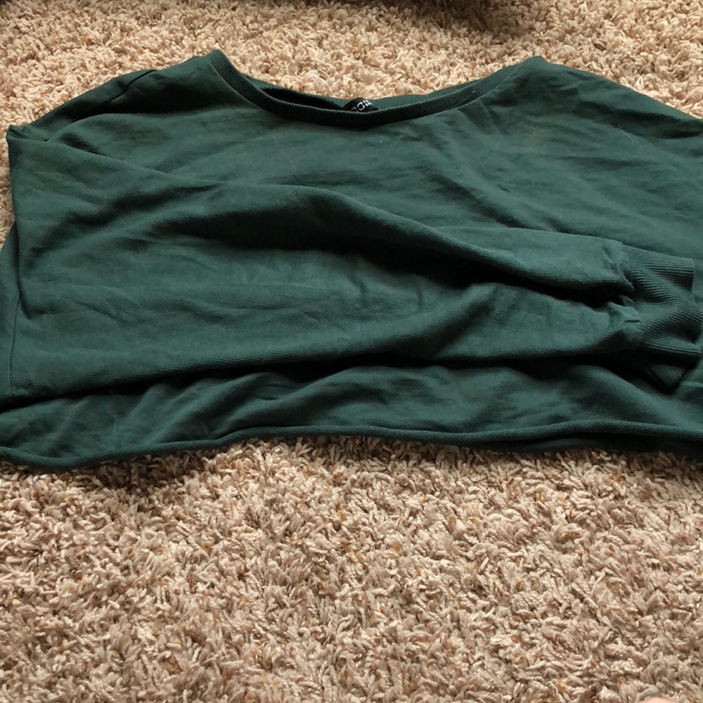 Cute crop top simple but super cute
